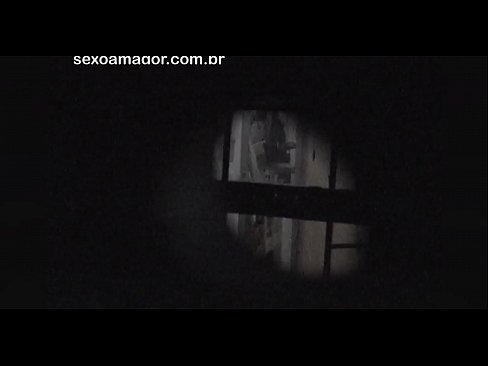 ❤️ Бландзінка таемна здымаецца на відэа з суседскага вуаерыста, схаванага за пустымі цэгламі ️ Порна vk у нас ❌️